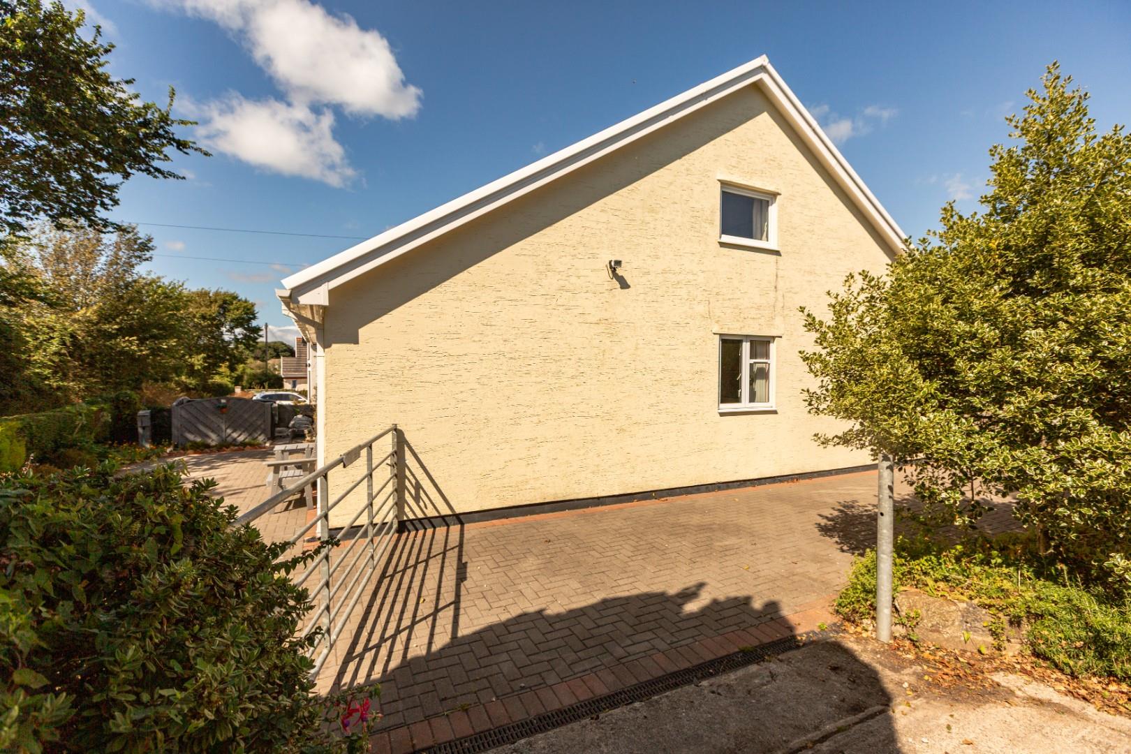 Rossers Field, Mumbles, Swansea, SA3 4JQ